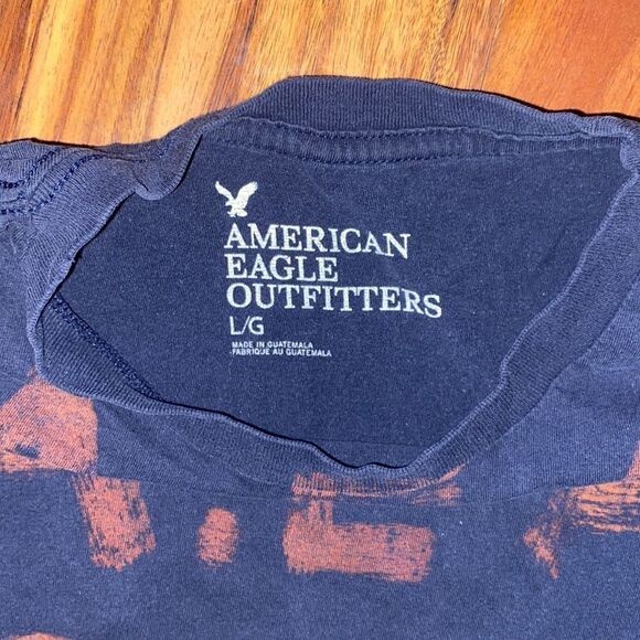 American Eagle Navy and Red Graphic Tee Mens Size Large - Picture 3 of 5